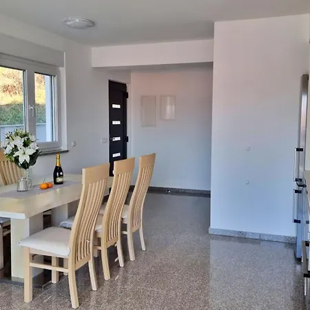 Endless Summer Apartman *