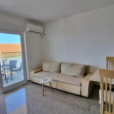 Endless Summer Apartman Pisak